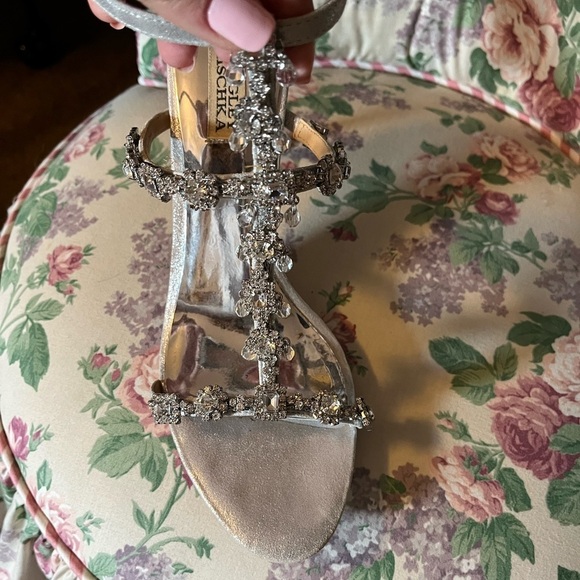 Badgley Mischka ‘Gascade’ Heels - Picture 4 of 10